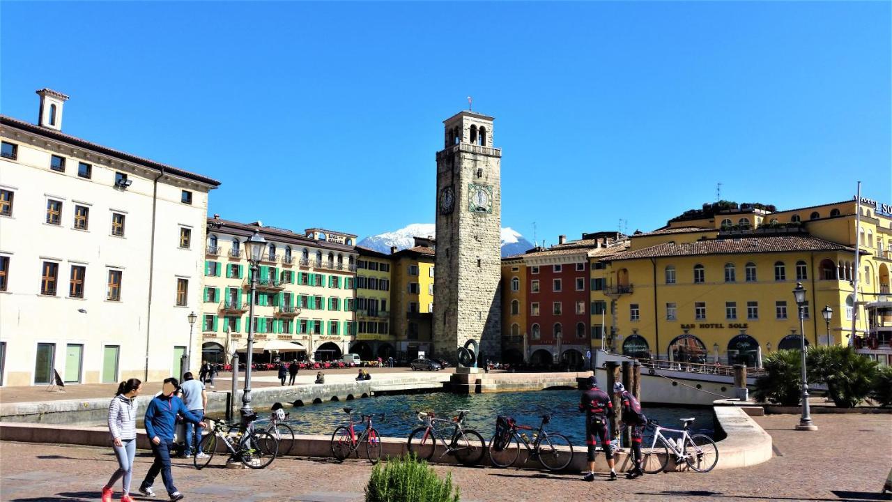 Appartement Loft Martini à Riva del Garda Extérieur photo